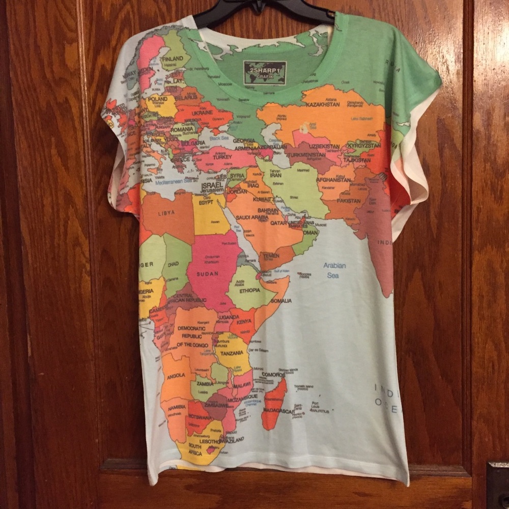 Map Tee size small